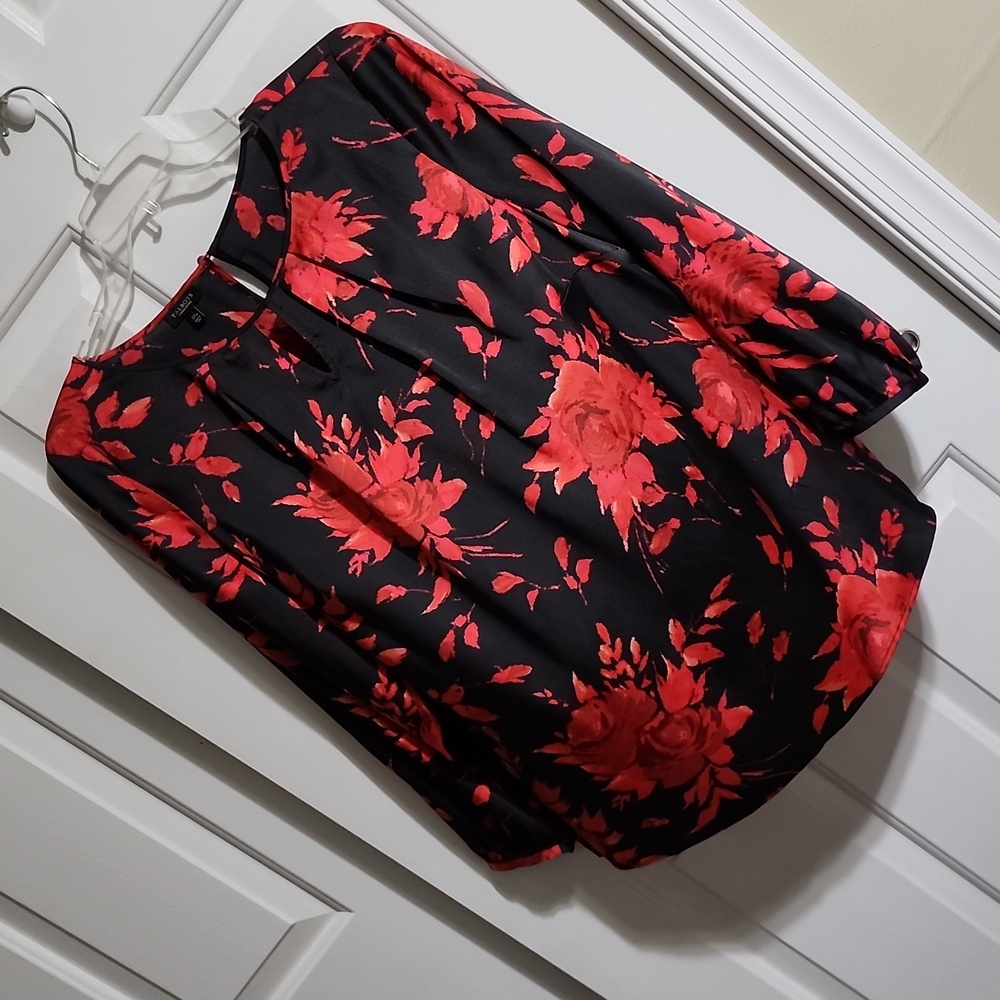 Talbots 2Xp Black‎ & Red Floral Blouse